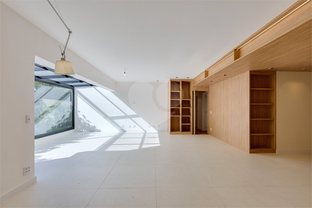 Apartamento à venda com 3 suítes em Chácara Santo Antônio, São Paulo, SP
