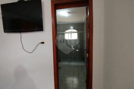 Casa à venda com 3 quartos, sendo 1 suíte, em Jardim Leocádia, Sorocaba, SP