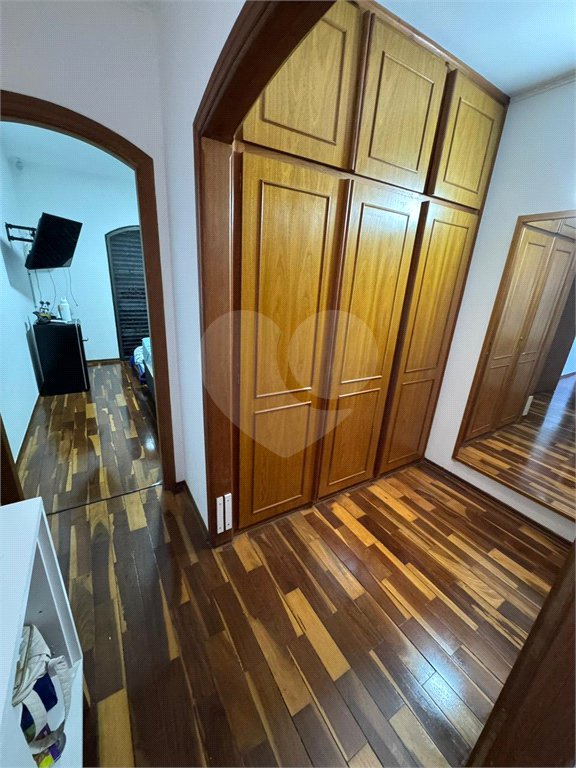 Sobrado à venda com 4 quartos, sendo 1 suíte,  em Jardim Santa Rosa, Araraquara, SP