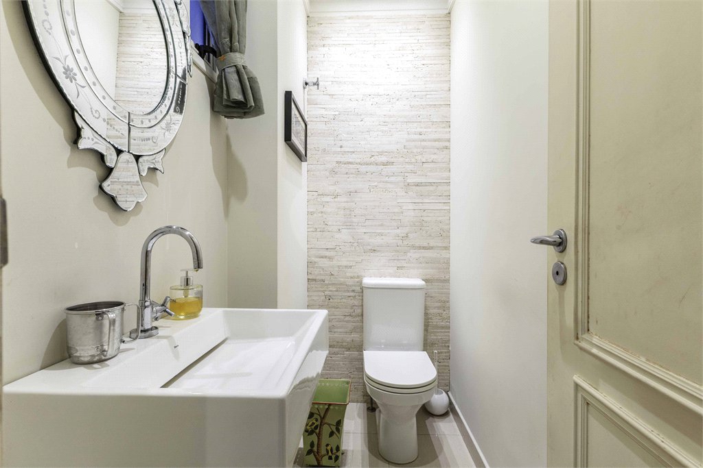 Duplex para alugar com 4 quartos, sendo 3 suítes, em Alto de Pinheiros, São Paulo, SP