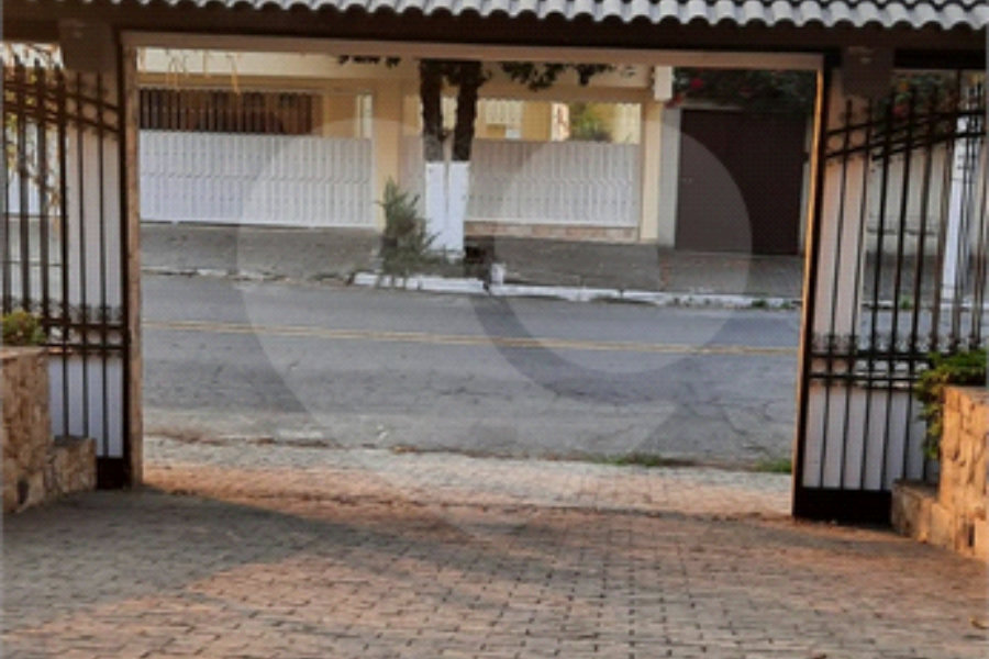 Sobrado à venda com 4 quartos, sendo 2 suítes, em Santana, São Paulo, SP