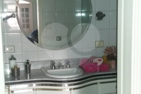 Casa à venda com 3 quartos, sendo 2 suítes,  em Jardim Franca, São Paulo, SP