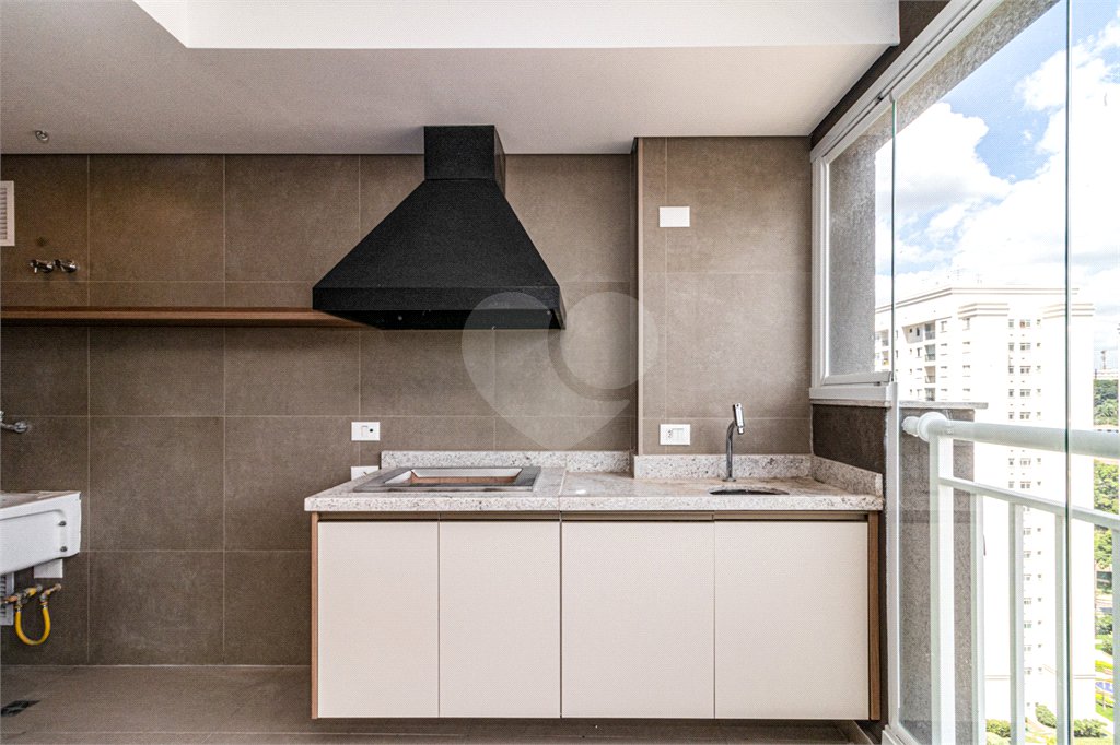 Apartamento à venda com 3 quartos, sendo 1 suíte,  em Vila Anastácio, São Paulo, SP