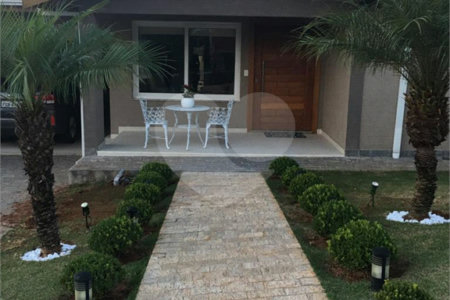 Casa à venda com 3 suítes em Condomínio Serra da Estrela, Atibaia, SP