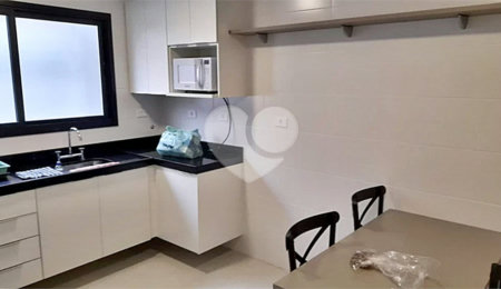 Sobrado à venda com 2 quartos em Santana, São Paulo, SP