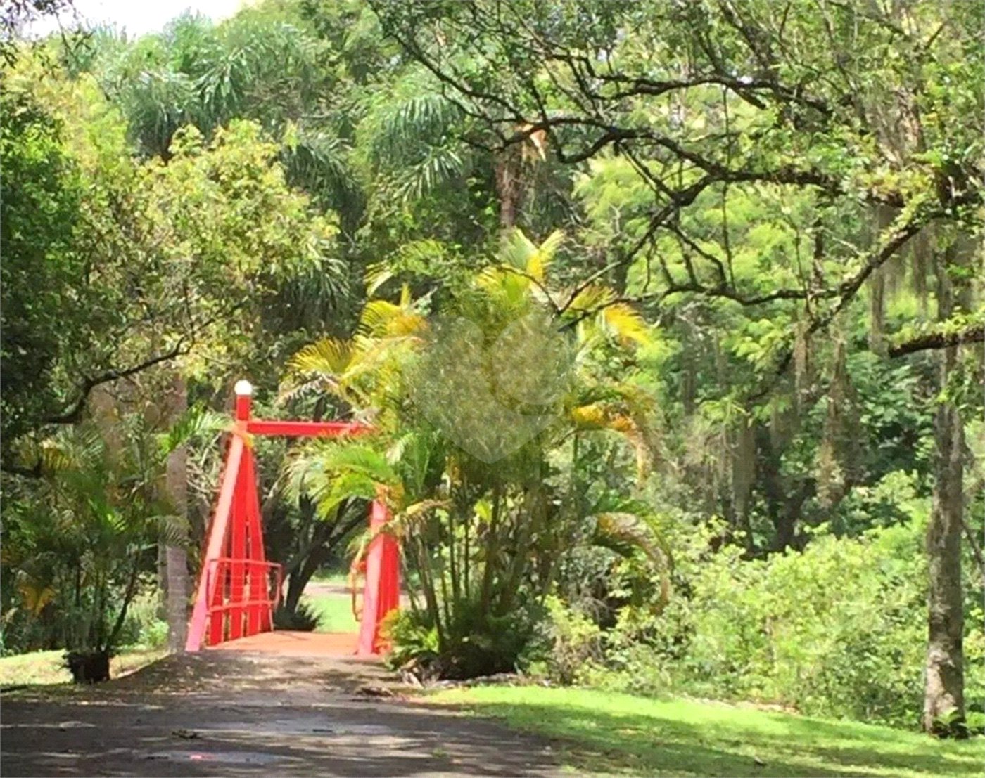 Casa à venda com 3 quartos, sendo 1 suíte, no condomínio Residencial Patrimônio do Carmo, São Roque - SP