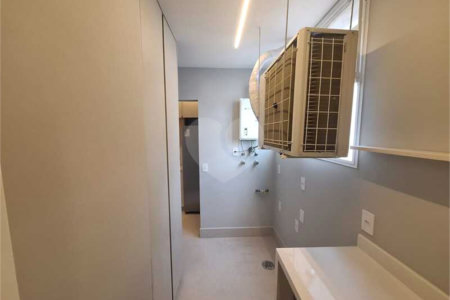 Apartamento à venda com 3 quartos, sendo 1 suíte, em Itaim Bibi, São Paulo, SP