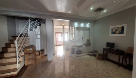 Casa à venda com 3 quartos, sendo 1 suíte,  em Jardim Itanguá, Sorocaba, SP