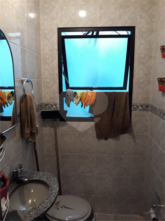 Sobrado à venda com 3 quartos, sendo 1 suíte,  em Jardim Oriental, São Paulo, SP