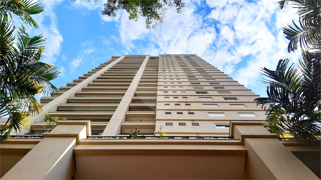 Apartamento à venda com 4 suítes em Campo Belo, São Paulo, SP