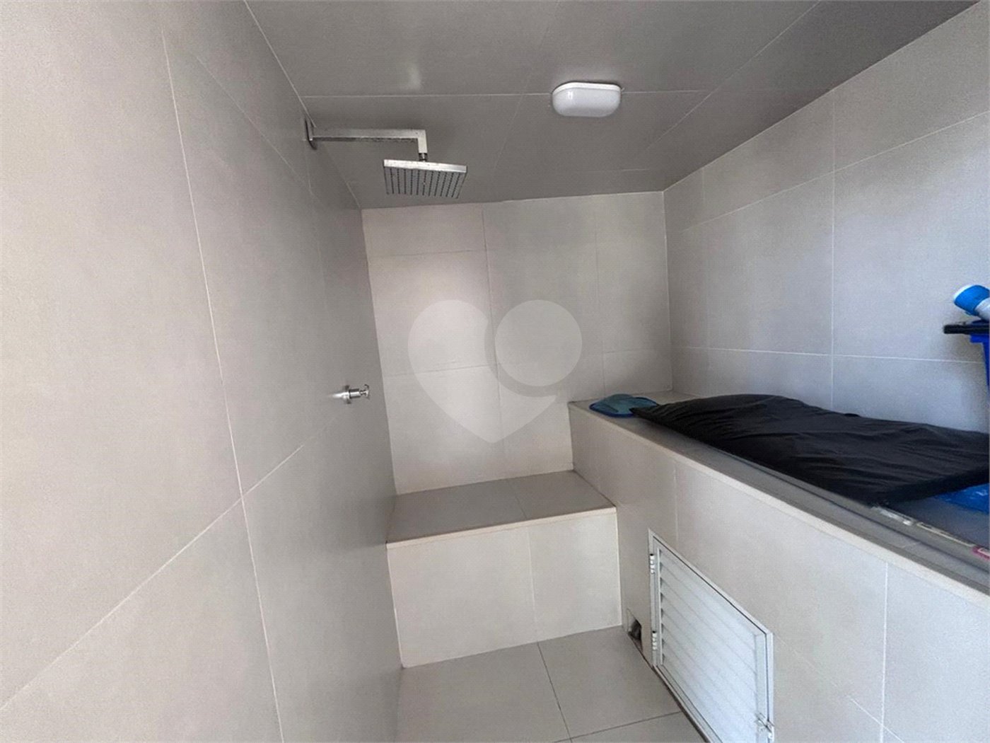 Casa à venda com 2 quartos, sendo 1 suíte, no condomínio Horizontes de Sorocaba, Sorocaba - SP