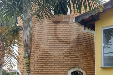 Chácara para alugar com 5 quartos, sendo 3 suítes, em Jardim Estância Brasil, Atibaia, SP