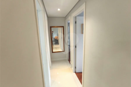 Apartamento à venda com 3 quartos, sendo 1 suíte,  em Jardim Vazani, São Paulo, SP