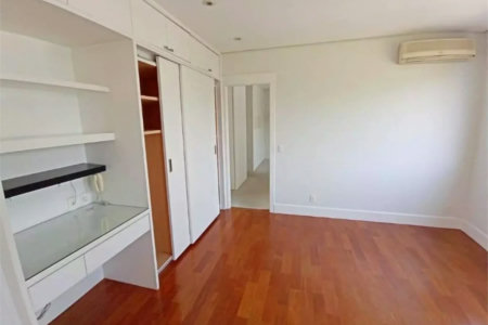 Casa à venda com 3 suítes no condomínio Solares Vila Europa, São Paulo - SP