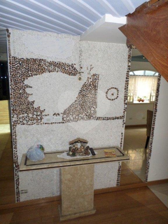 Casa à venda com 5 quartos, sendo 2 suítes,  em Vila Gustavo, São Paulo, SP