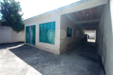 Casa à venda com 2 quartos, sendo 1 suíte, em Cosmos, Rio de Janeiro, RJ