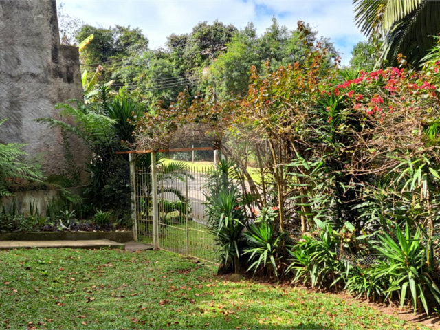 Casa à venda com 3 quartos, sendo 1 suíte,  no condomínio Alpes da Cantareira, Mairiporã - SP