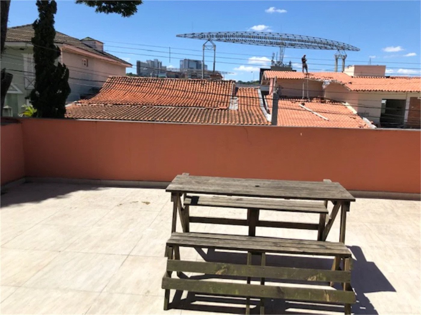 Casa à venda com 4 quartos, sendo 2 suítes,  em Jardim Leonor, São Paulo, SP
