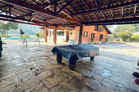 Casa à venda com 8 quartos, sendo 4 suítes, em Eldorado, Diadema, SP