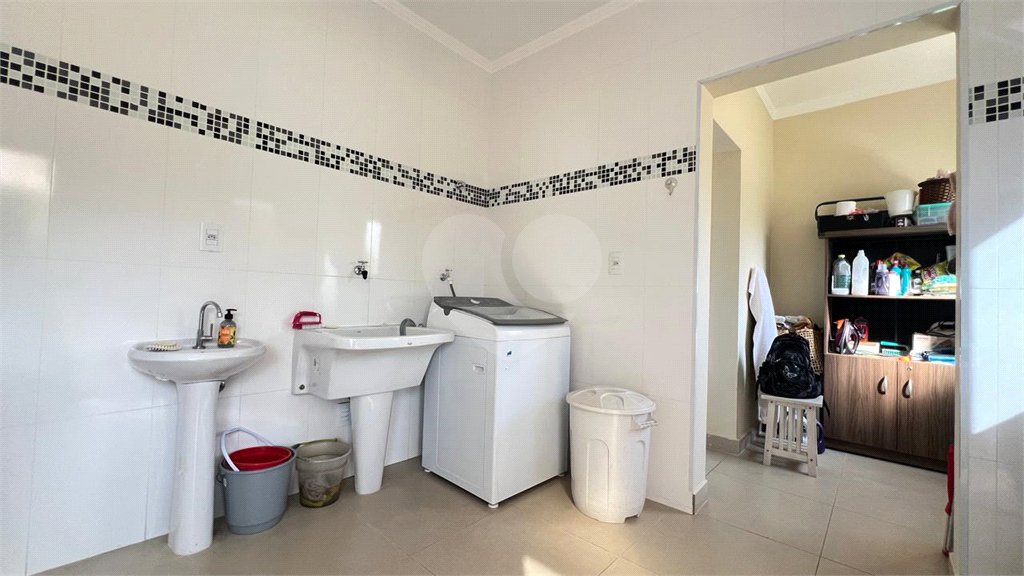Casa à venda com 3 suítes no condomínio Haras Paineiras, Salto - SP