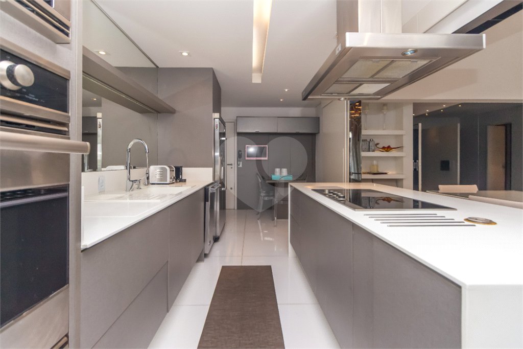 Apartamento à venda com 4 suítes em Campo Belo, São Paulo, SP