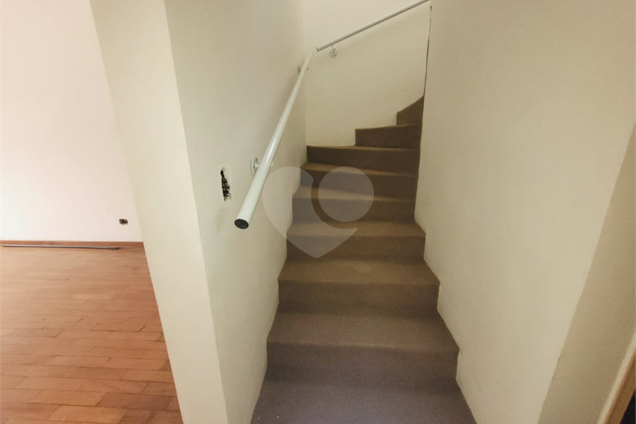 Casa à venda com 3 quartos, sendo 1 suíte, em Parque Maria Domitila, São Paulo, SP