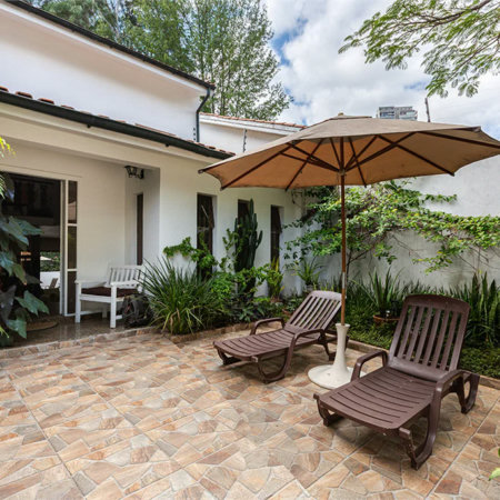 Sobrado à venda com 4 quartos, sendo 2 suítes,  em Vila Madalena, São Paulo, SP