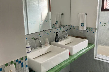 Casa à venda com 4 quartos, sendo 1 suíte,  em Vila Morumbi, São Paulo, SP