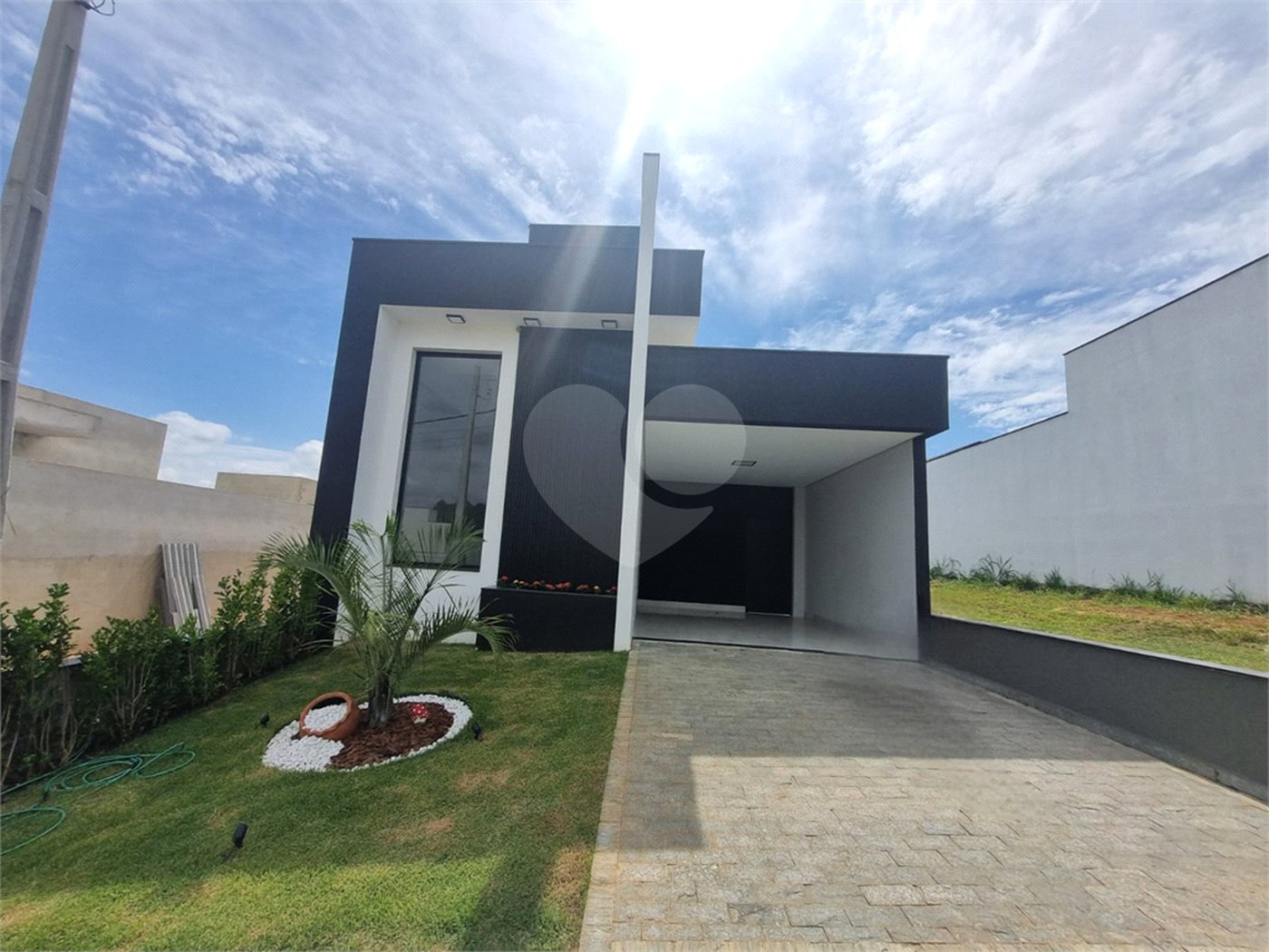 Casa à venda com 3 quartos, sendo 1 suíte,  no condomínio Reserva Ipanema I, Sorocaba - SP
