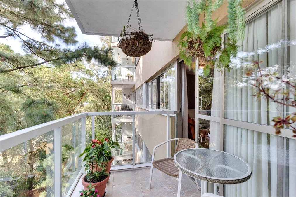 Apartamento à venda com 4 quartos, sendo 1 suíte, em Jardim Marajoara, São Paulo, SP