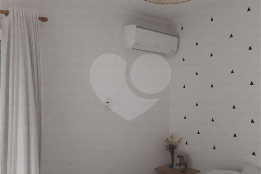 Casa à venda com 2 quartos, sendo 1 suíte, no condomínio Residencial Vila da Serra, São Paulo - SP