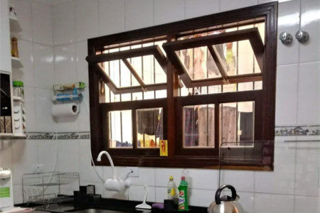 Casa à venda com 3 quartos, sendo 1 suíte, no condomínio Alcides Moreira, São Paulo - SP