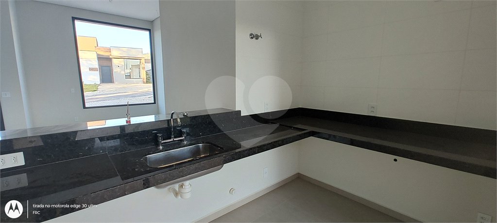 Casa à venda com 3 suítes no condomínio Reserva Ybyra, Atibaia - SP