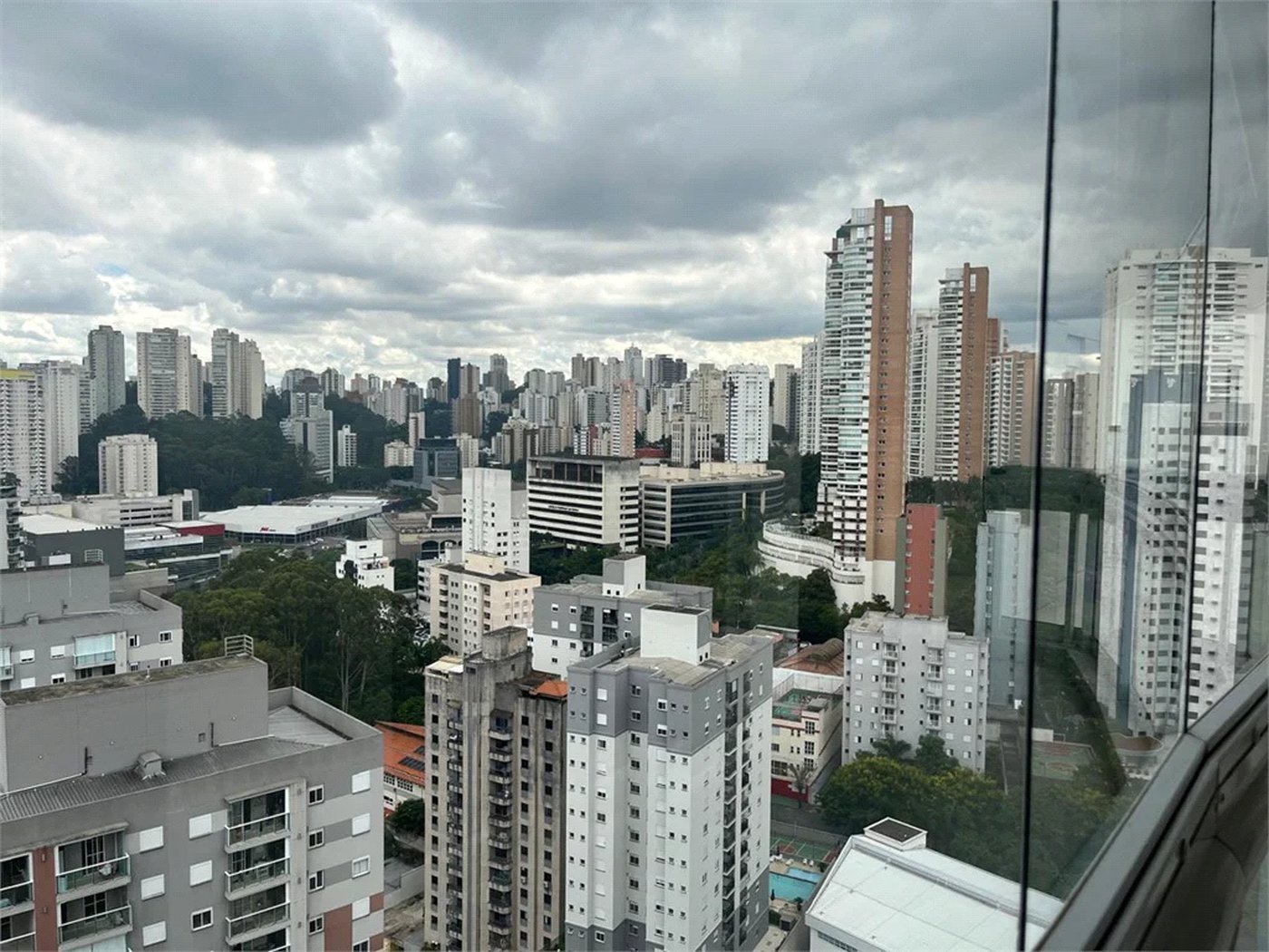 Apartamento à venda com 3 suítes em Vila Andrade, São Paulo, SP