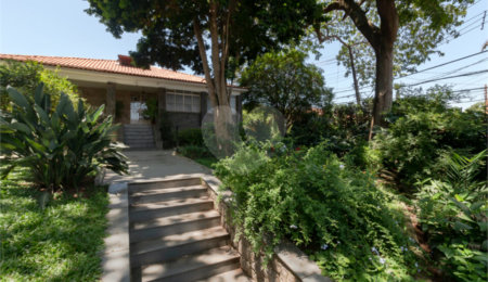 Casa à venda com 4 quartos, sendo 3 suítes, em Vila Pirajussara, São Paulo, SP