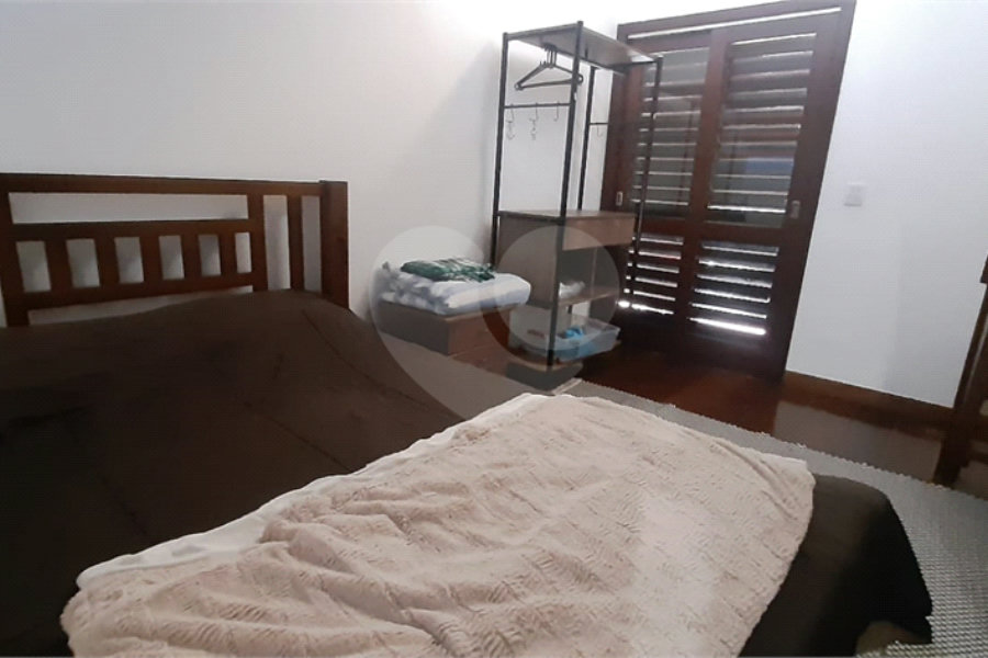 Sobrado à venda com 5 quartos, sendo 3 suítes, em Serra da Cantareira, Mairiporã, SP