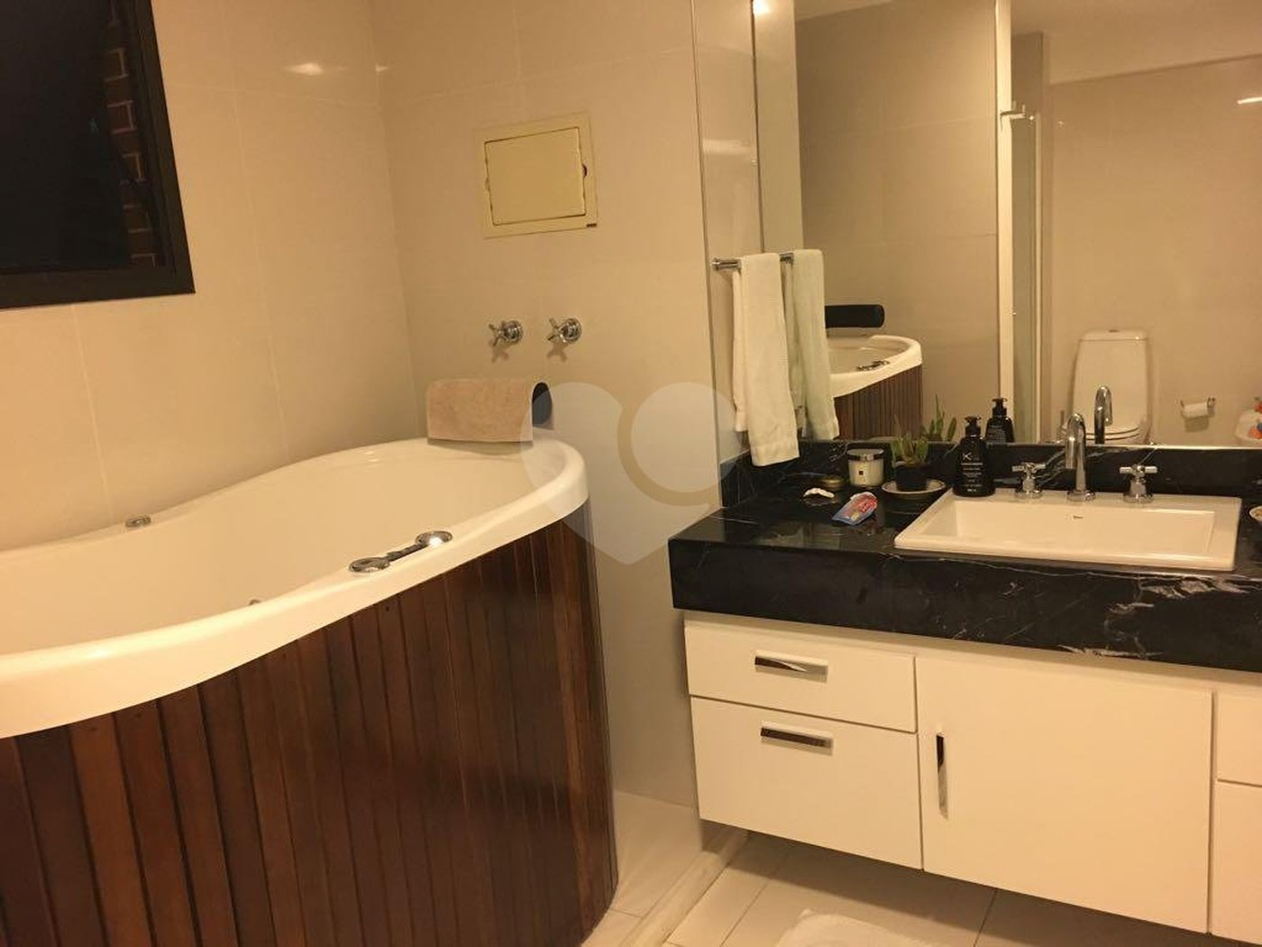 Apartamento à venda com 3 suítes em Granja Julieta, São Paulo, SP
