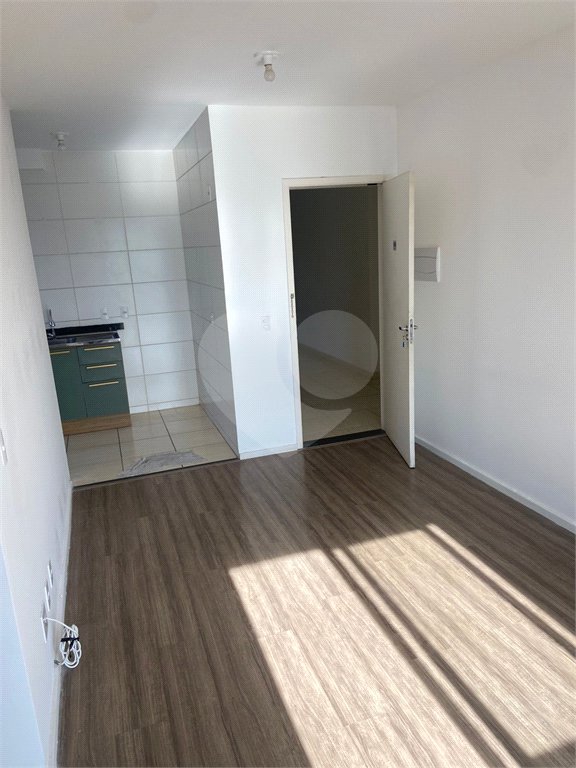 Apartamento à venda com 2 quartos, sendo 1 suíte, em Jardim Itamarati, Poá, SP