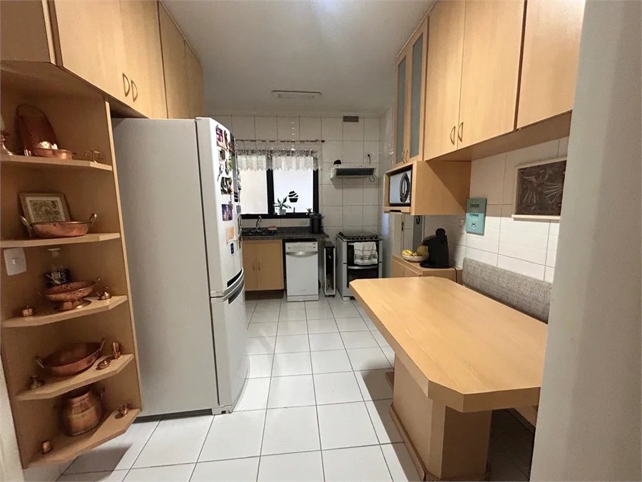 Apartamento à venda com 4 quartos, sendo 2 suítes,  em Pinheiros, São Paulo, SP