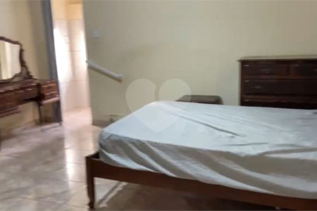 Casa à venda com 3 quartos, sendo 1 suíte,  no Centro, Salto, SP