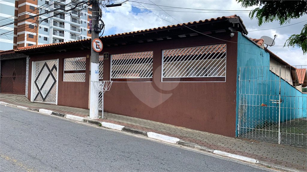 Casa Térrea à venda com 3 quartos no Centro, Poá, SP