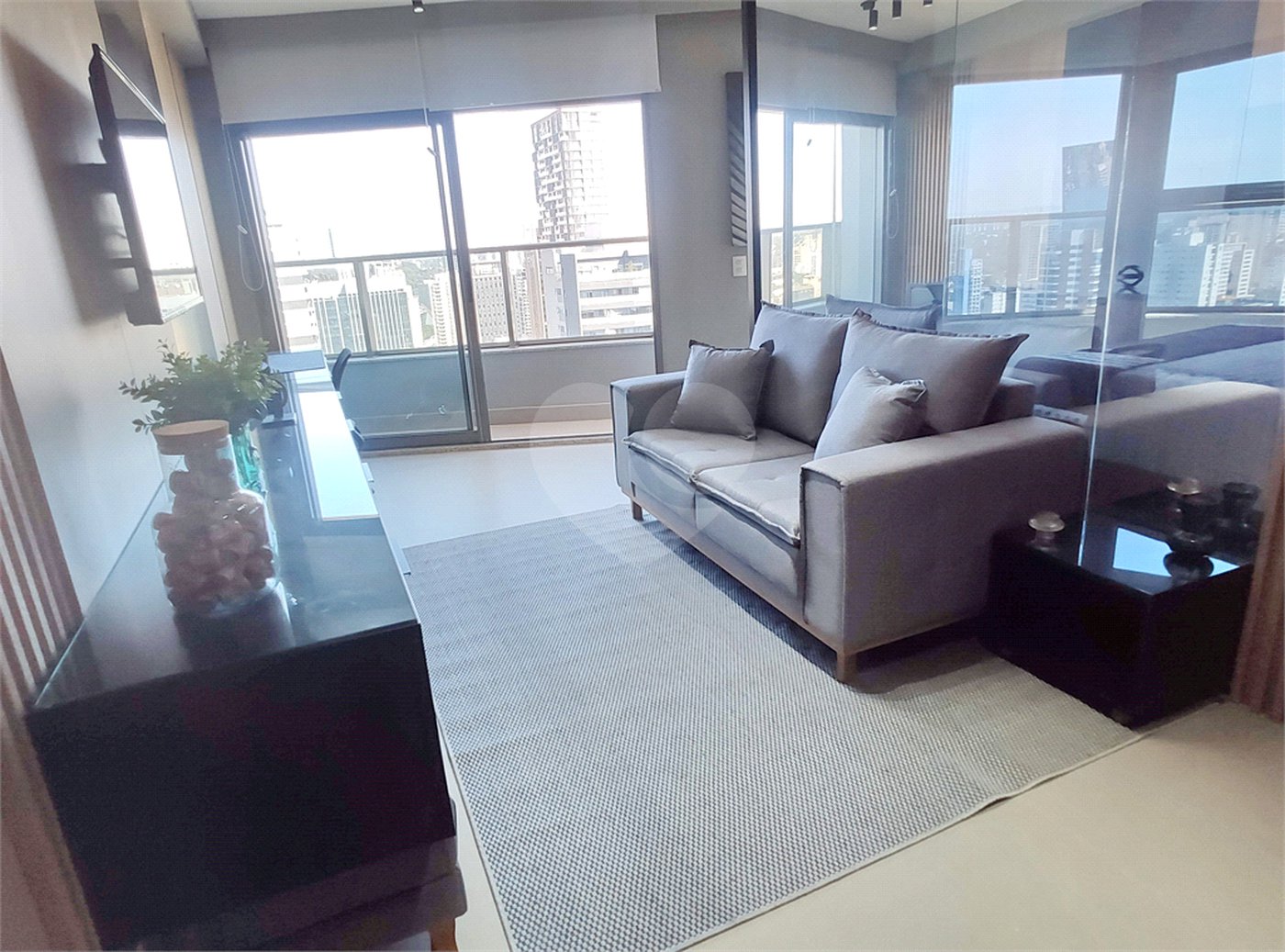 Apartamento à venda ou para alugar com 1 suíte em Pinheiros, São Paulo, SP