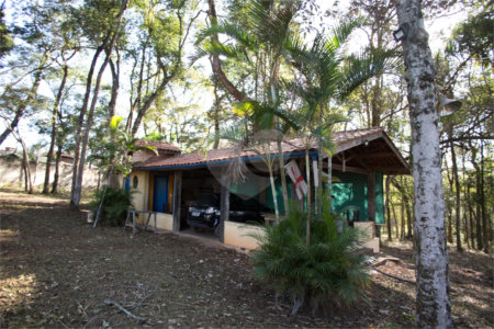 Chácara à venda com 3 quartos, sendo 2 suítes, em Jardim Estância Brasil, Atibaia, SP