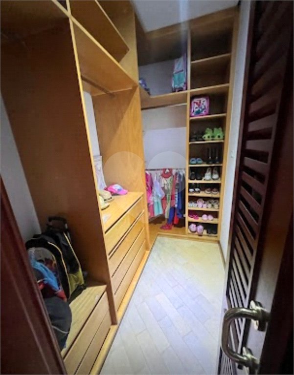 Casa à venda com 5 suítes em Aruã, Mogi das Cruzes, SP