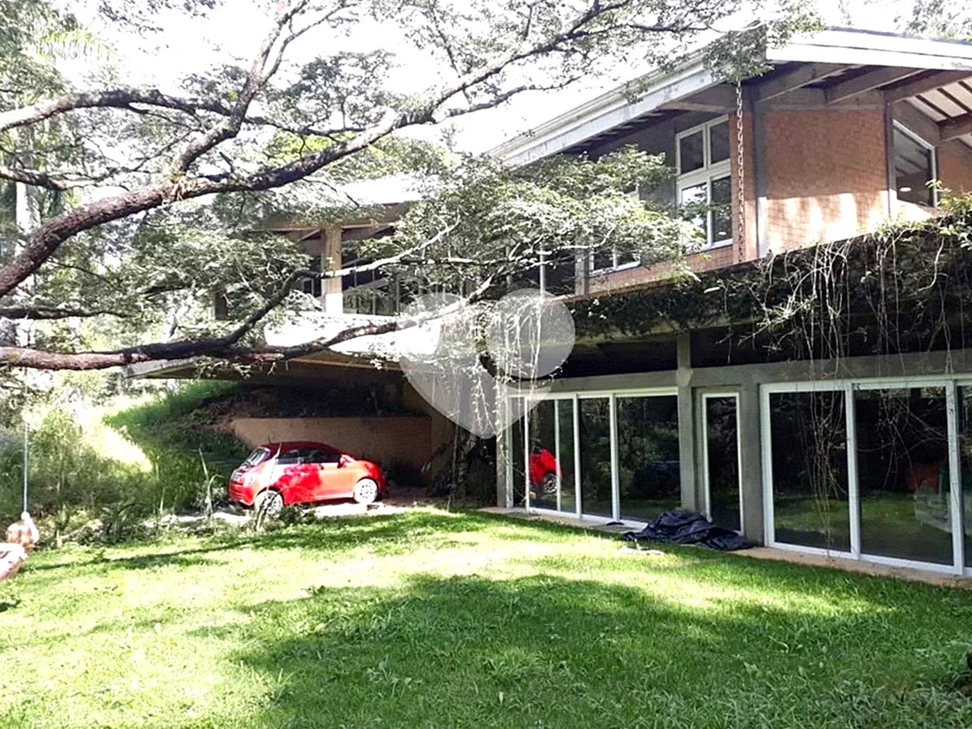 Casa à venda com 4 quartos, sendo 2 suítes, no condomínio Campos de Mairiporã Gleba 1, Mairiporã - SP