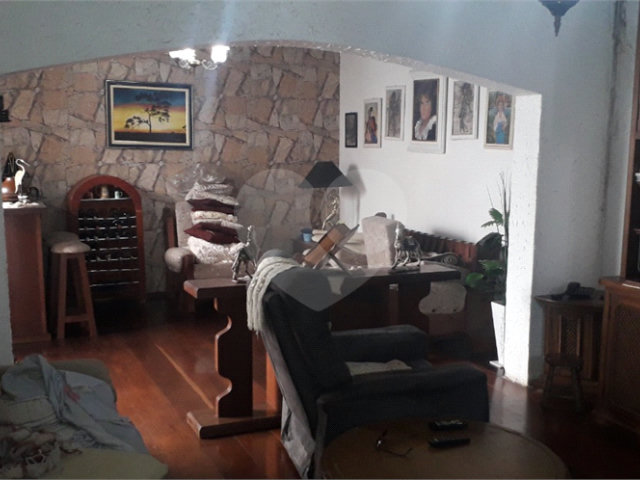 Casa à venda com 3 quartos em Jardim Regina, São Paulo, SP