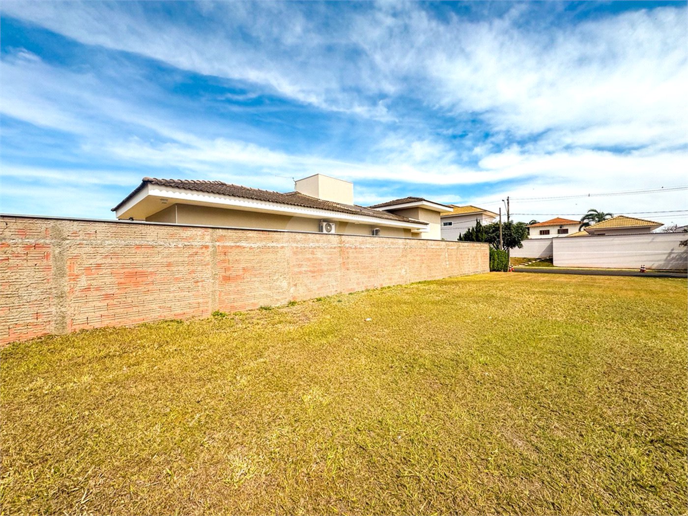 Terreno com 494m2 á venda, no condomínio Damha II, em São Carlos.