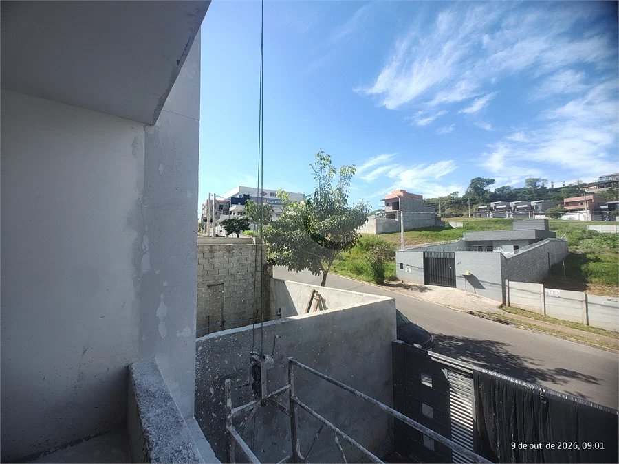 Apartamento 2 dormitórios (1 suíte) com vaga garagem, excelente localização, programa MCMV
