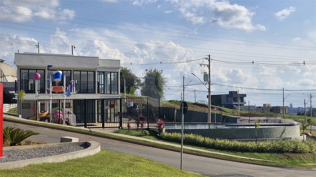 Casa Térrea de Alto Padrão no Condomínio Elementum | Totalmente Mobiliada e Decorada, 3 Suítes e Piscina