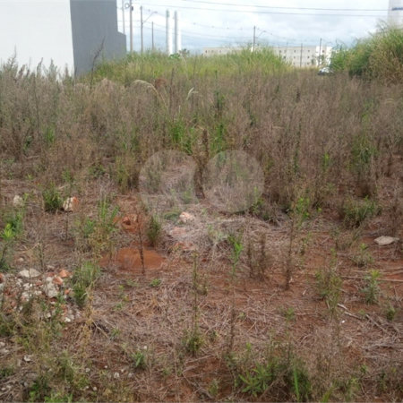 Lote no Jardim do Bosque, aceita financiamento ou aquisição de terreno e construção .